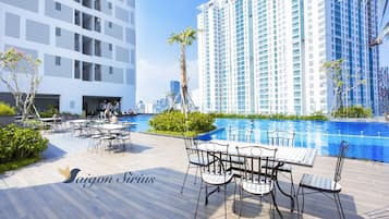 Outdoor pool, sun loungers