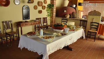 Tägliches inbegriffenes Frühstücksbuffet