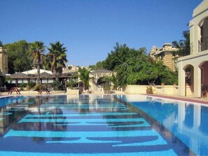 Exterior - SC Club Village (Pembroke)