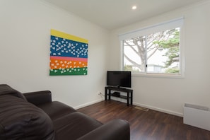 House, 4 Bedrooms | Living room