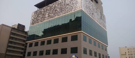 مدخل المنشأة