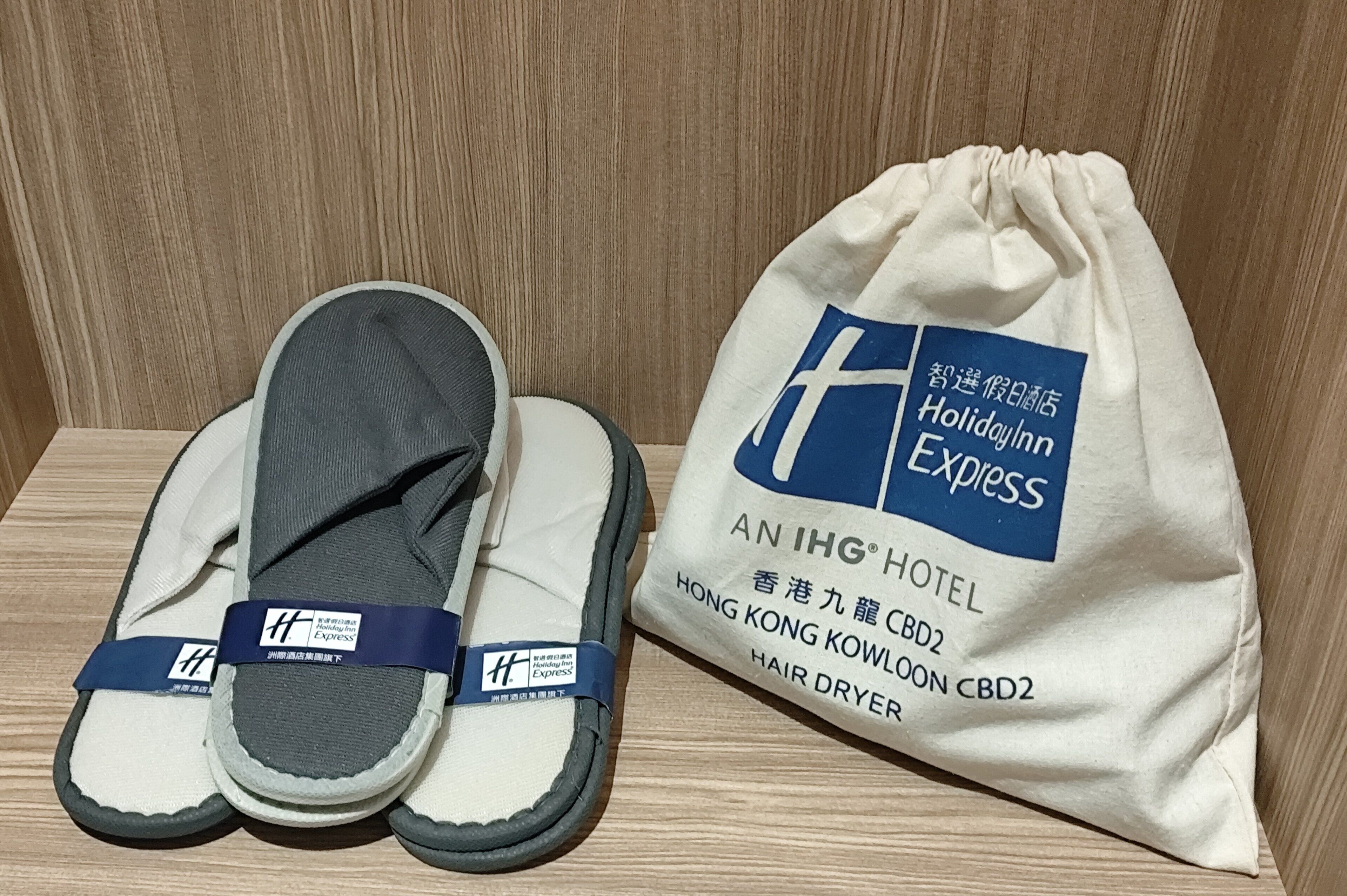 standard room, city view, 1 queen bed and 1 single bed | 1 bedroom, in-room safe, desk, laptop workspace