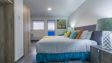 Deluxe Studio Suite, 1 King Bed, Balcony | In-room safe, laptop workspace, iron/ironing board, free WiFi