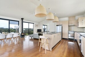 House, 5 Bedrooms | Living area | TV, fireplace - Sorrento on the Bay (Sorrento)