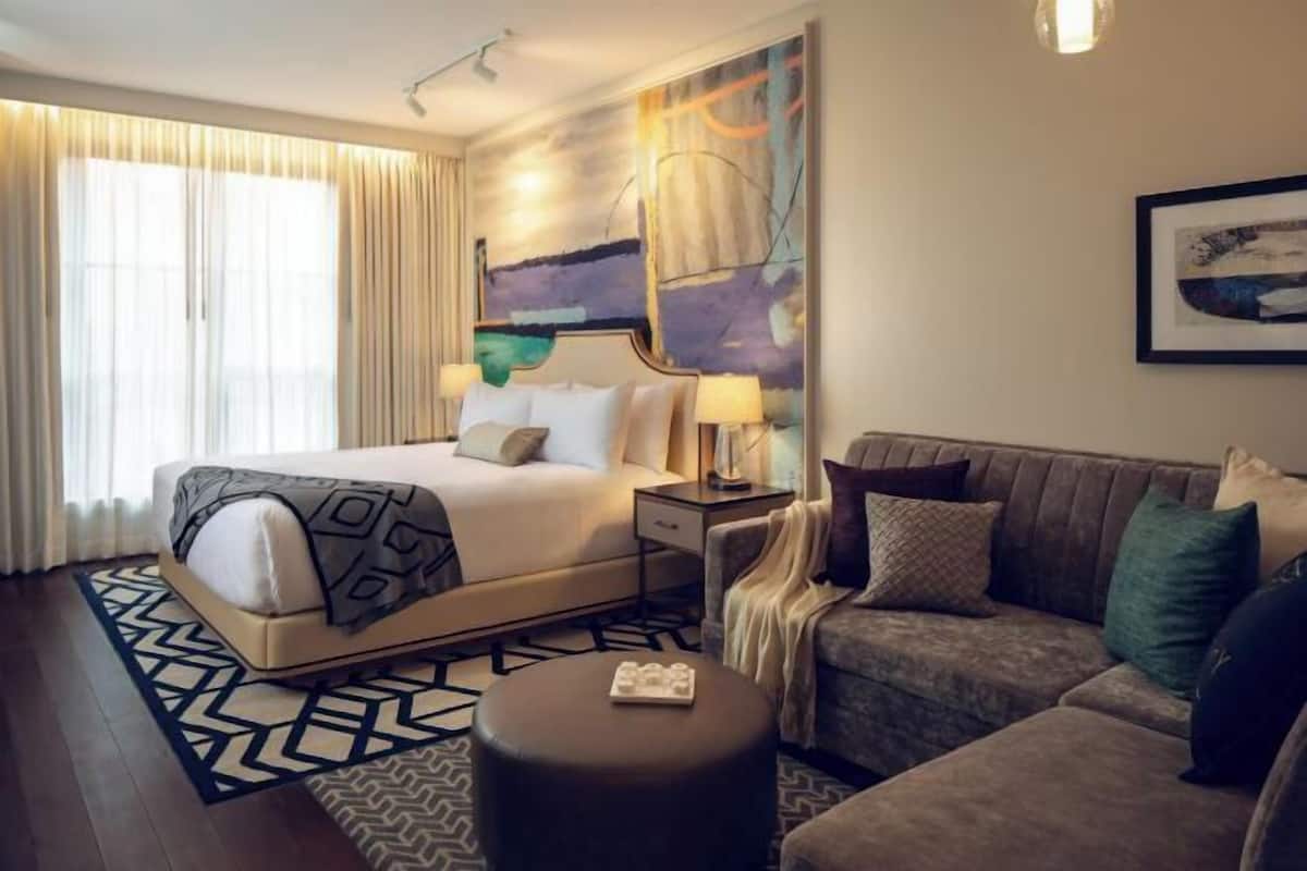 Premium bedding, minibar, in-room safe, desk