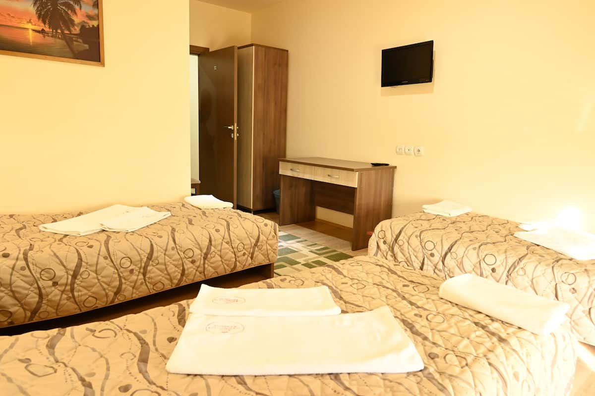 Premium bedding, soundproofing, iron/ironing board