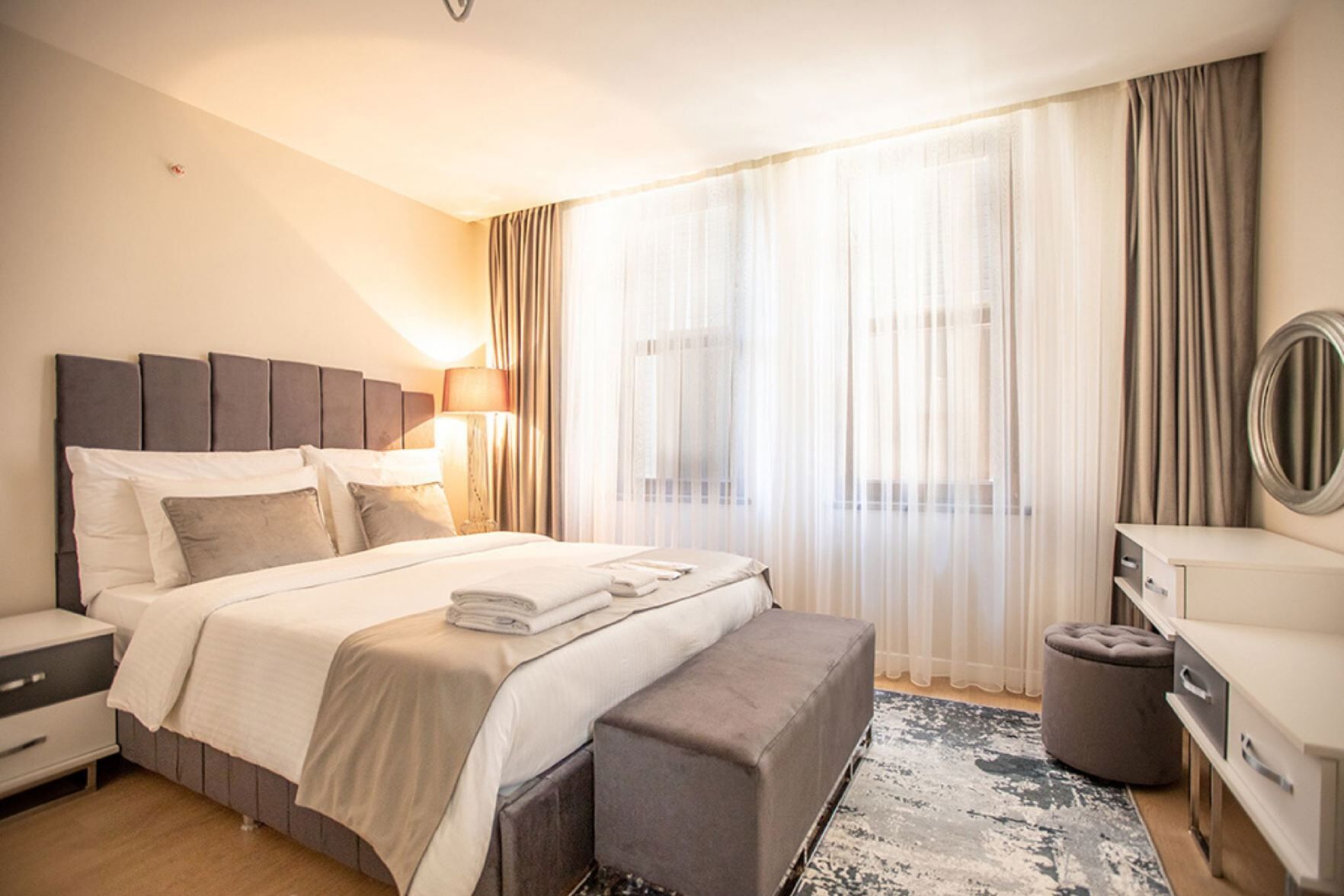 Frette Italian sheets, premium bedding, pillowtop beds, minibar