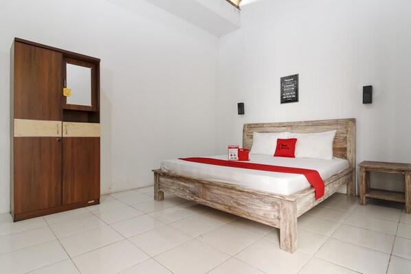Free WiFi, bed sheets