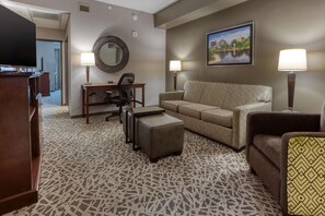 In-room safe, desk, blackout drapes, iron/ironing board - Drury Inn & Suites Huntsville at the Space & Rocket Center (Huntsville)