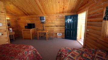 Basic Studio, 2 Double Beds | Free WiFi