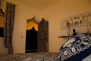 6 bedrooms, in-room safe, desk, iron/ironing board