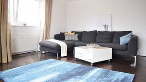 Unclassified image, 4 of 14, button - Bright, Modern 2 Bed in Maida Vale (London)