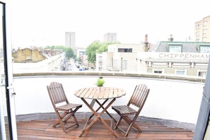 Apartment, 2 Bedrooms | Balcony - Bright, Modern 2 Bed in Maida Vale (London)