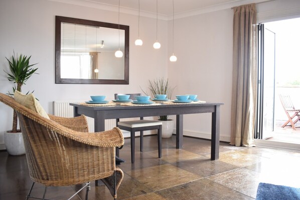 Apartment, 2 Bedrooms | Private kitchen | Fridge, oven, stovetop, dishwasher - Bright, Modern 2 Bed in Maida Vale (London)