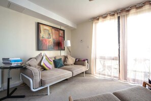 Apartment, 2 Bedrooms | Living room | TV - Lovely 2- Bed Flat in North London (London)