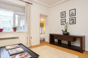 Apartment, 1 Bedroom - 1 Bedroom Flat in South Kensington (London)