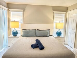 4 bedrooms, iron/ironing board, WiFi, bed sheets