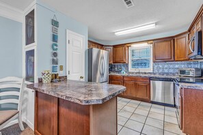 Fridge, microwave, dishwasher, coffee/tea maker