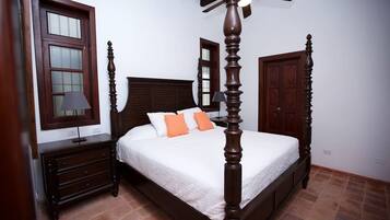 2 bedrooms, in-room safe, iron/ironing board, free WiFi