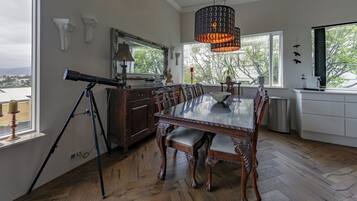 Luxury Villa, 3 Bedrooms, Sauna, City View
