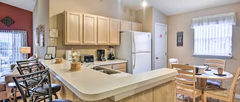 Fridge, microwave, stovetop, dishwasher