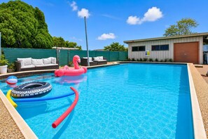 Pool - Book Direct for Accom with Pool in Hunter Valley (Cessnock)
