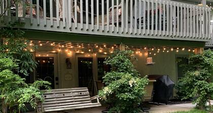 Pristine Private Entry Studio with Gas Fireplace @ I-71 Polaris