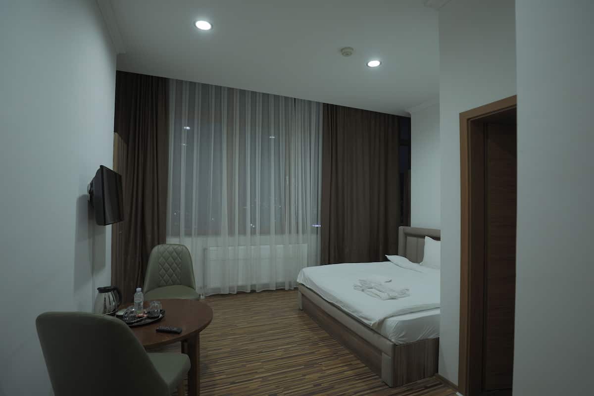 1 bedroom, premium bedding, minibar, individually decorated