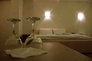 1 bedroom, premium bedding, minibar, individually decorated - Hotel Denis & Spa (Pristina)