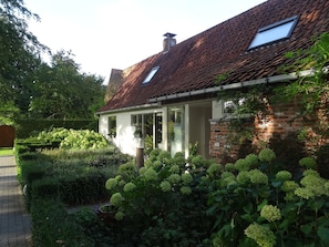 Exterior - A great place to see Bruges, Ghent and the coast of Flanders (Oostkamp)