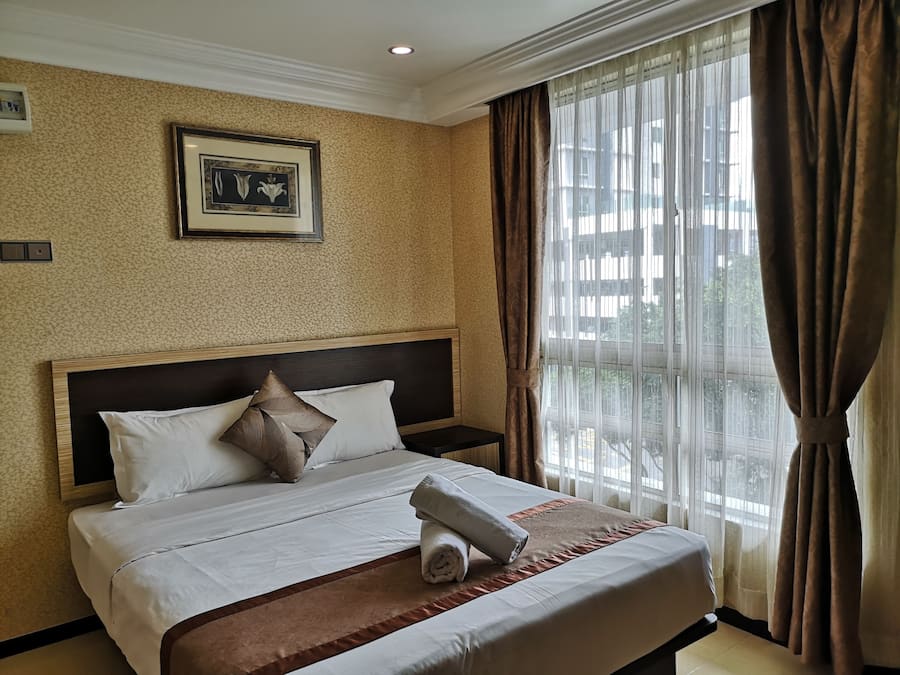 Superior Room, 1 Queen Bed, City View | City view