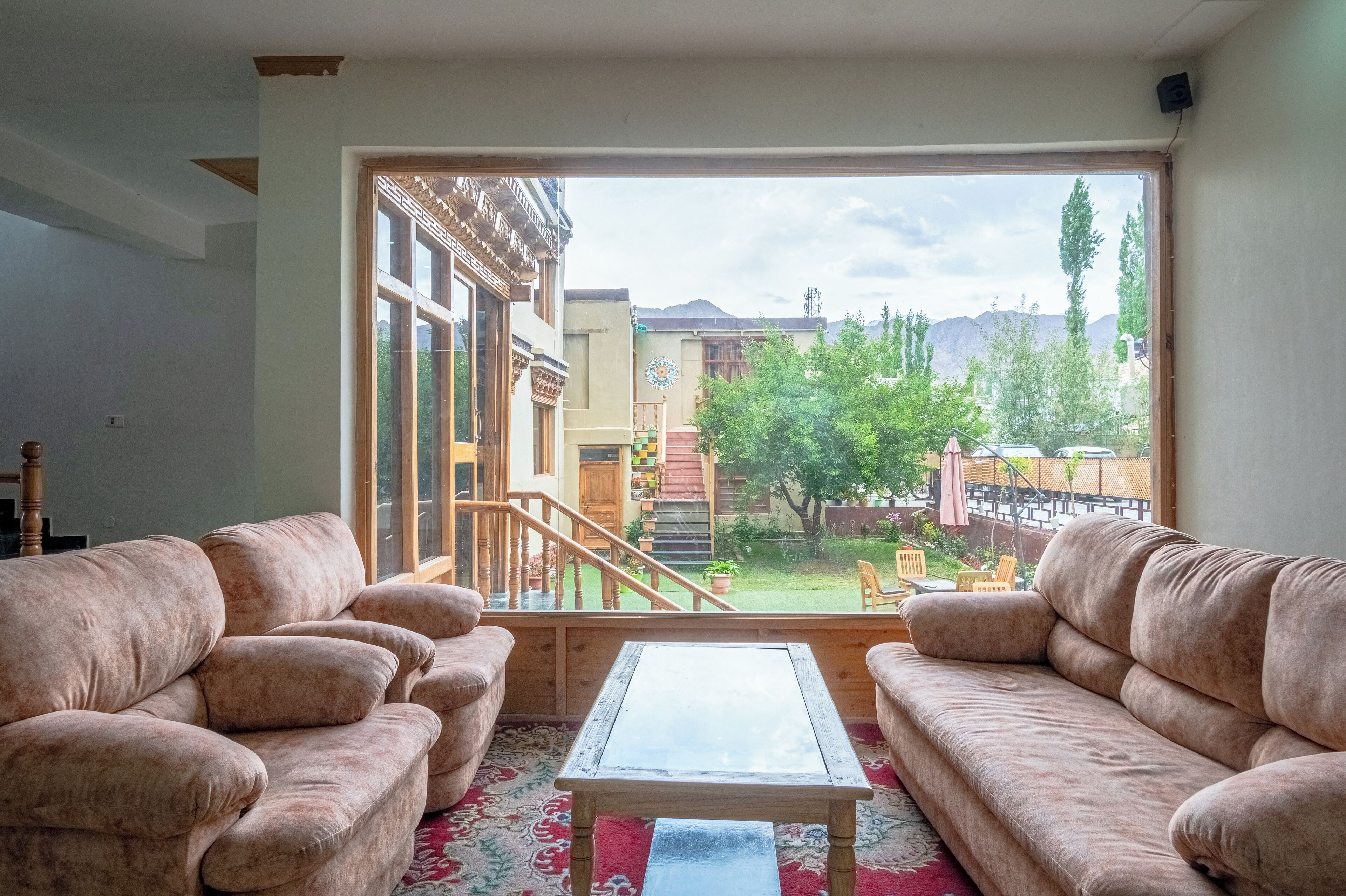 32-inch TV with satellite channels