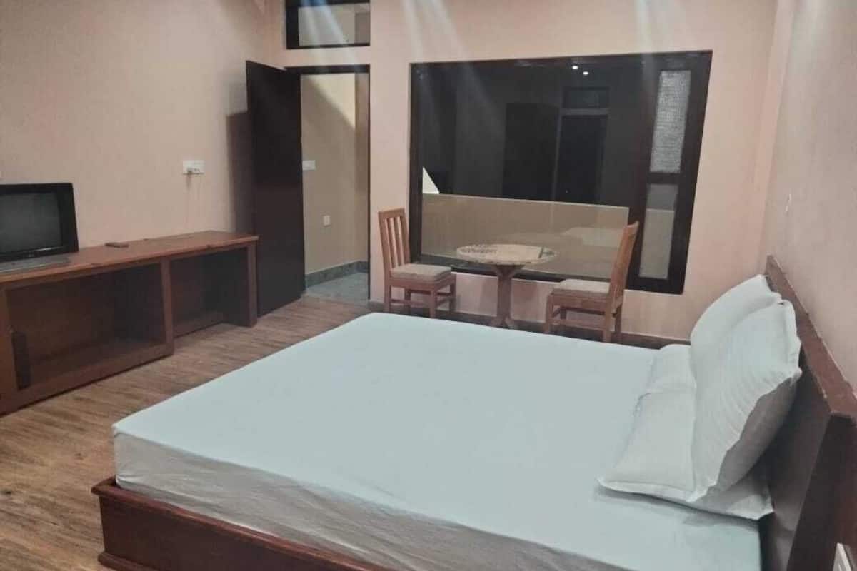 Deluxe Double Room | Rollaway beds, free WiFi