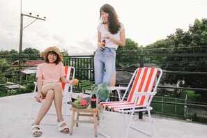 Balcony - La moon (Chiang Rai)