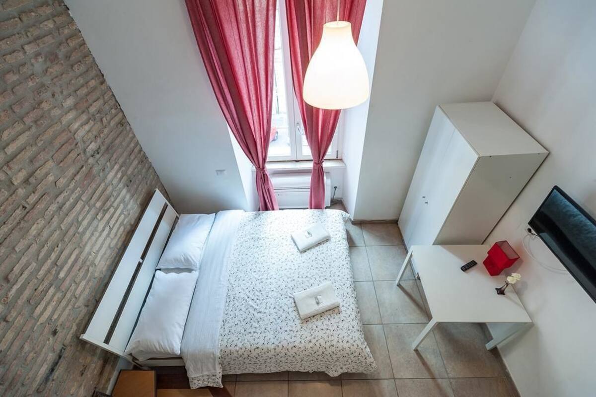 Desk, free WiFi, bed sheets