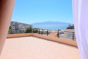 Balcony - AR Apartments by Saranda Hotel (Sarandë)