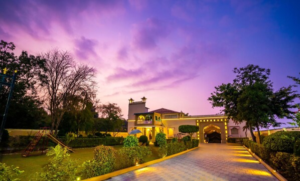 Front of property – evening/night - Shani Vilas - Ranthambore (Sawai Madhopur)