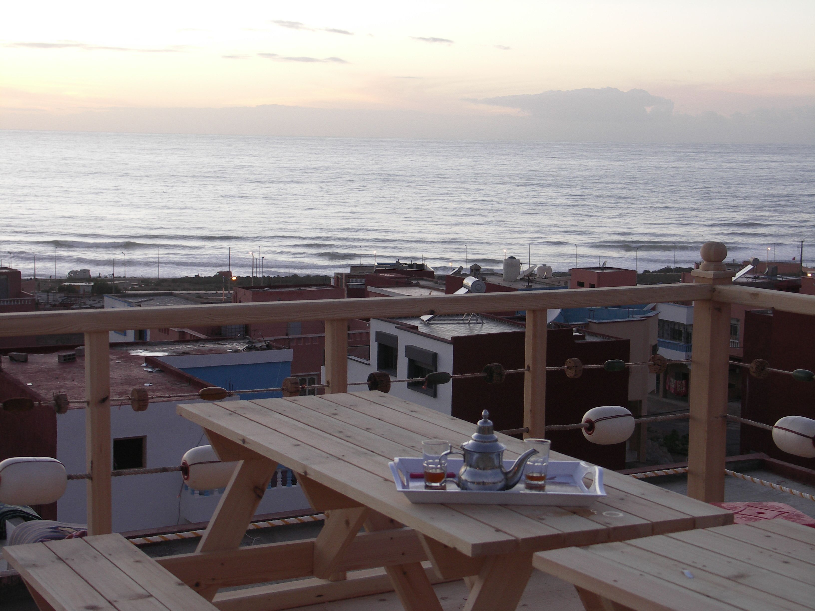 Penthouse de diseñador, vista a la playa, frente al océano | Vista a la playa o el mar