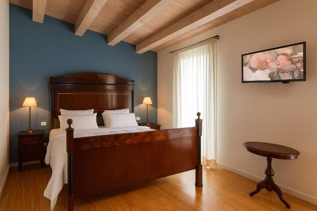 Romantic Suite (Blu) | Jetted bathtub