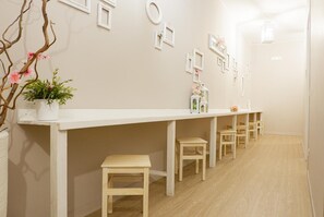 Luokittelematon kuva, 4 kautta 63, painike