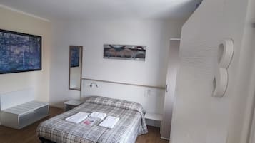 Standard Double Room | In-room safe, desk, free WiFi, bed sheets
