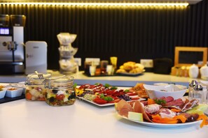 Daily buffet breakfast (EUR 14.00 per person)