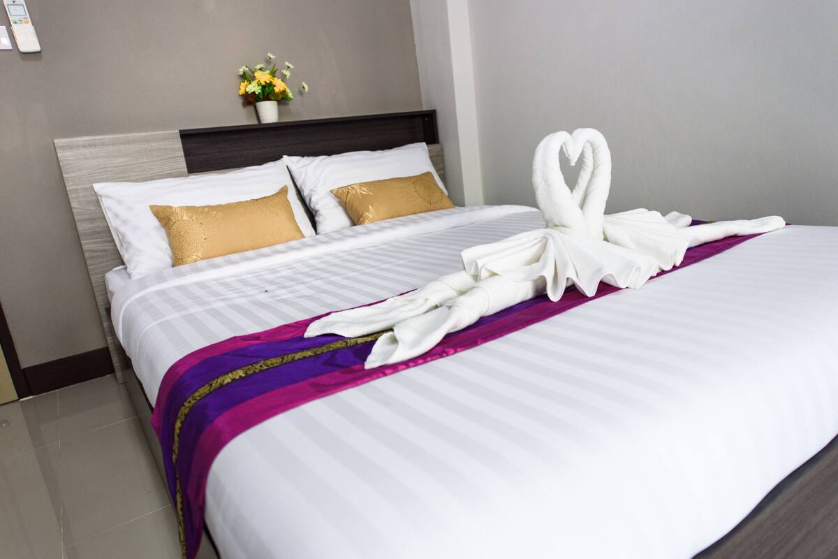 Standard Room | Minibar, free WiFi
