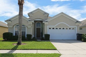 Exterior - Single Level Luxury Villa with Pool and Hot tub close to Disney (Kissimmee)