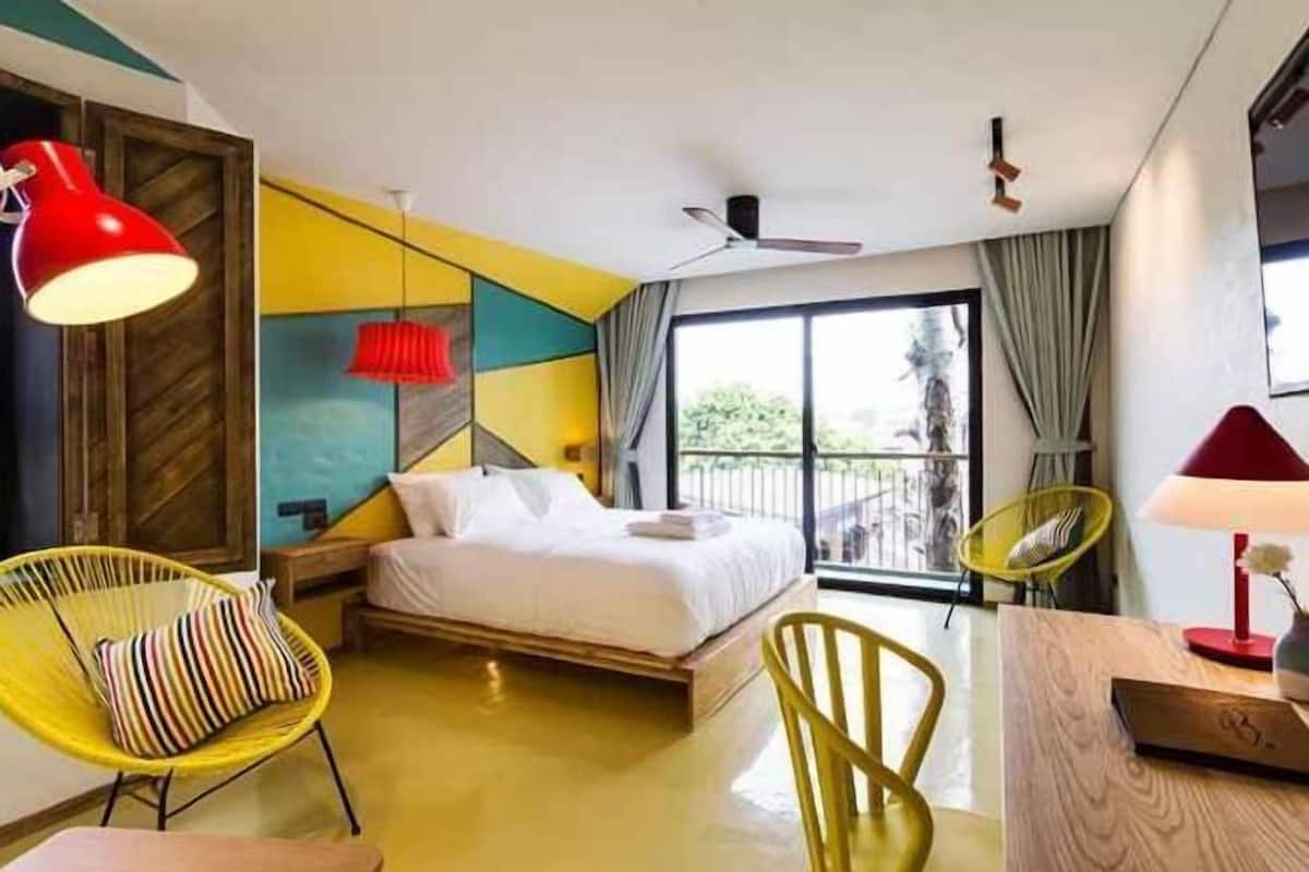 1 bedroom, free minibar items, in-room safe, desk