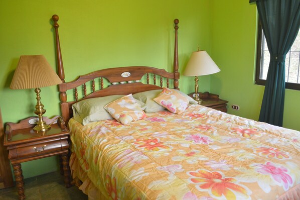 4 bedrooms, WiFi, bed sheets, wheelchair access