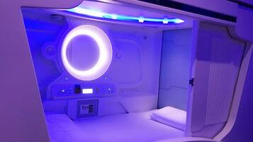 Standard Pod | Soundproofing, iron/ironing board, free WiFi, bed sheets