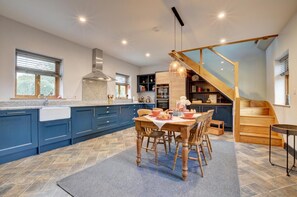 Dining - 1 Bed in Croyde (oc-barnh) (Croyde)