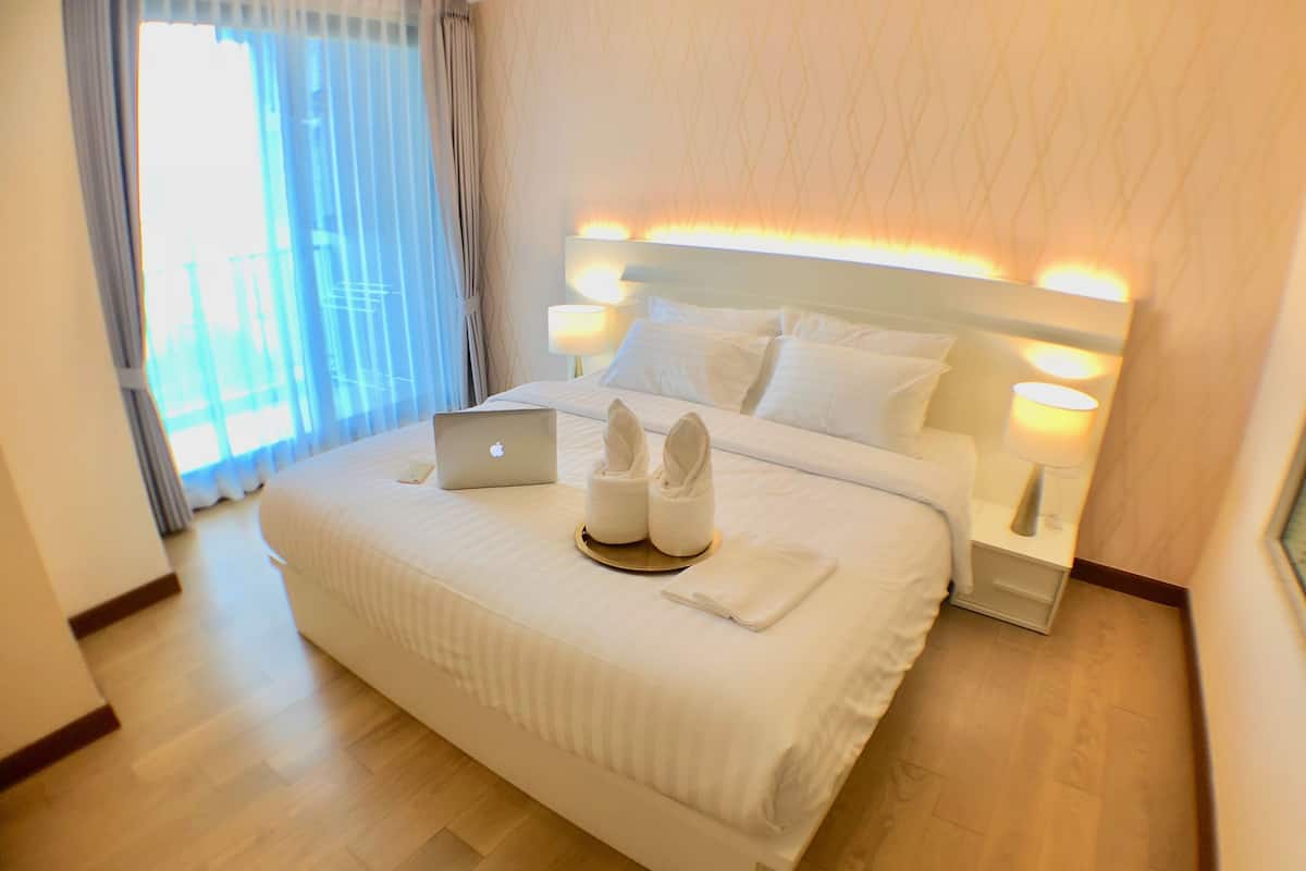 Standard Apartment with City View (A1121) | 1 bedroom, individually decorated, individually furnished, desk