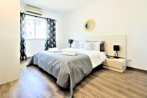 2 bedrooms, iron/ironing board, free WiFi, bed sheets - Vale do Lobo Apartment B (Vale do Lobo)